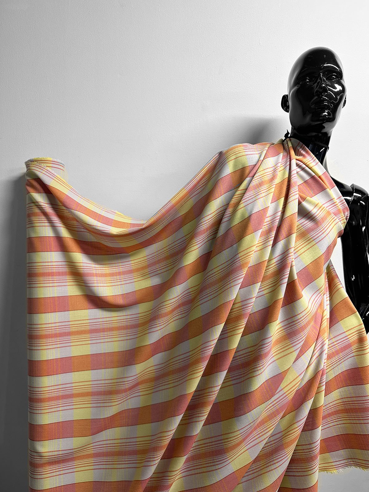 Italian Tropical Virgin Wool Soft Plaid - L'Etoffe Fabrics LLC