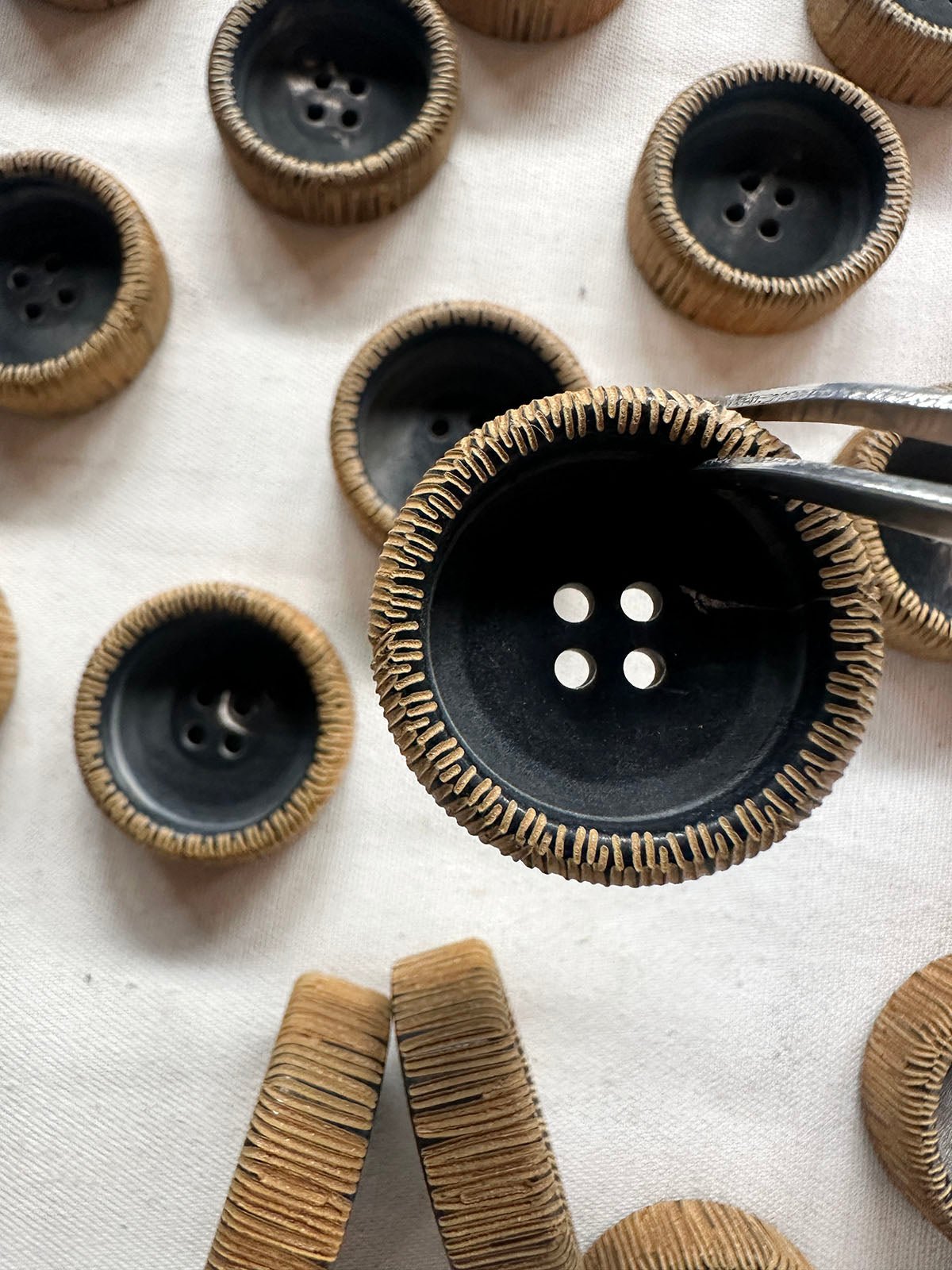 Italian Vintage Etched Edge Buttons - L'Etoffe Fabrics LLC
