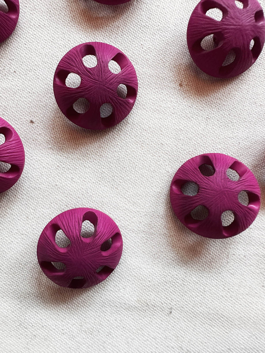 Italian Vintage Fuschia Pinwheel Buttons - L'Etoffe Fabrics LLC
