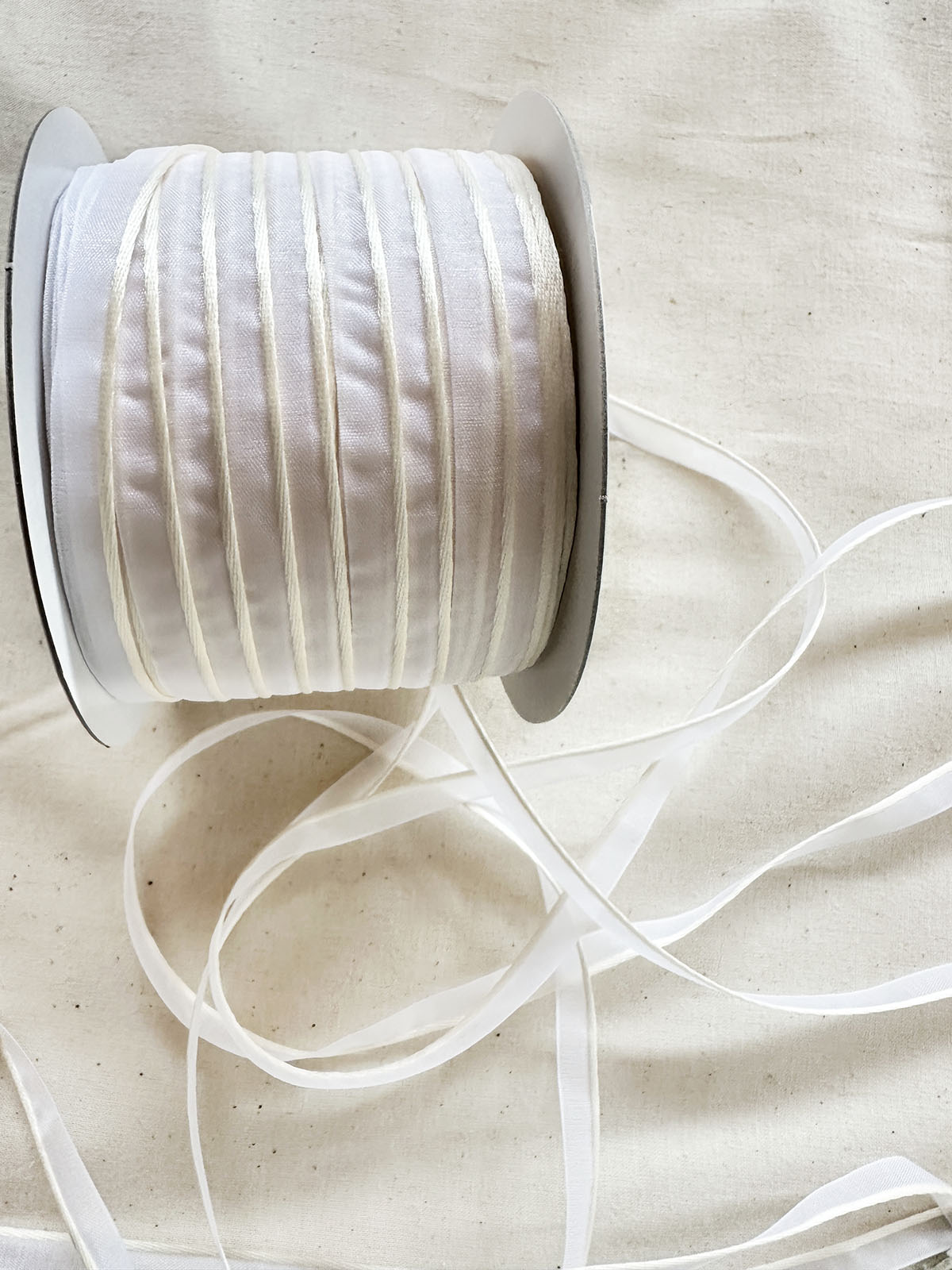 Ivory Satin Piping For White Shirts - L'Etoffe Fabrics LLC