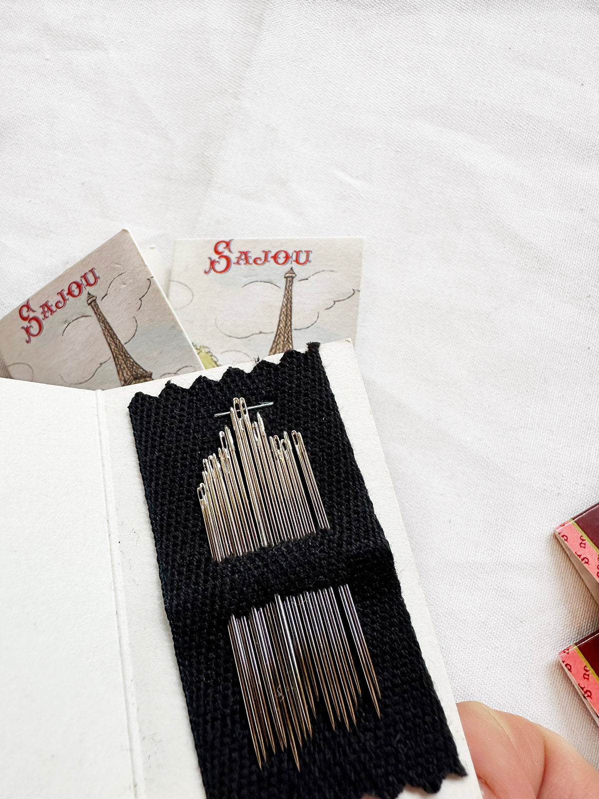 Maison Sajou 20 Sewing Needles in Booklet - L'Etoffe Fabrics LLC