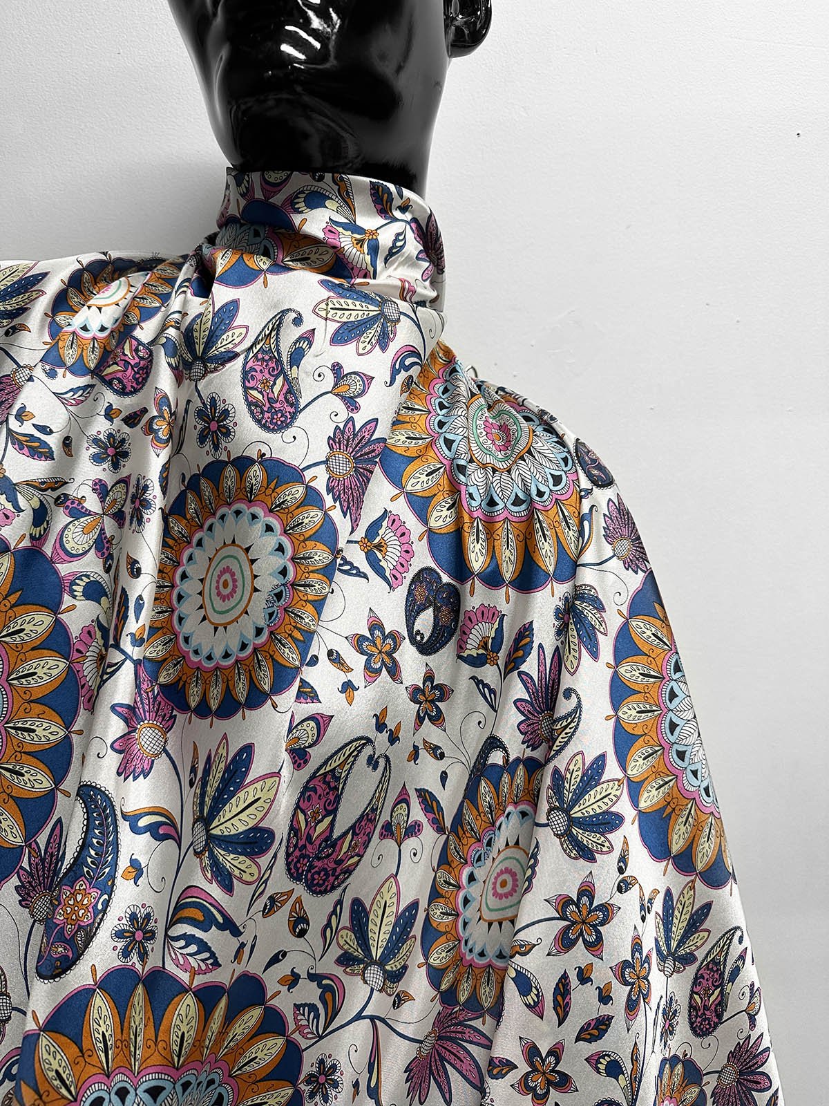 Medallion Silk Print - L'Etoffe Fabrics LLC