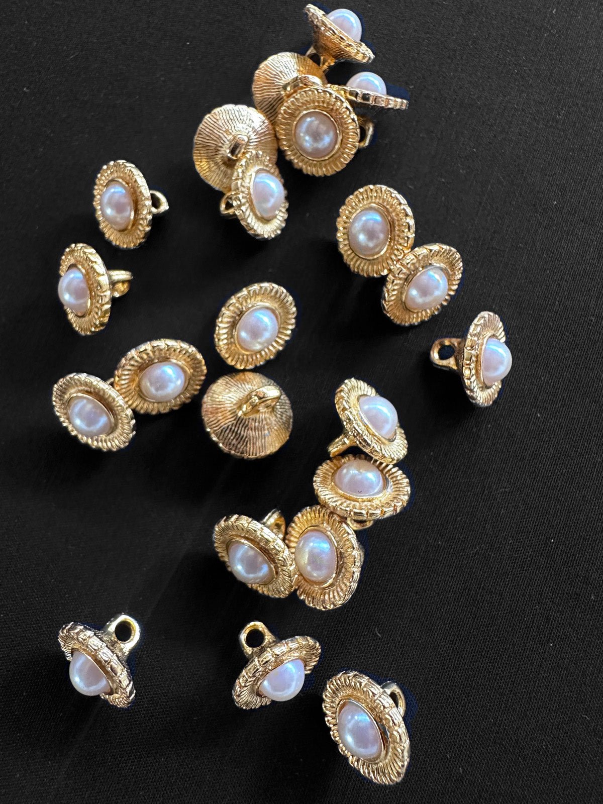 Pearl Floral Gold Shank Buttons - L'Etoffe Fabrics LLC