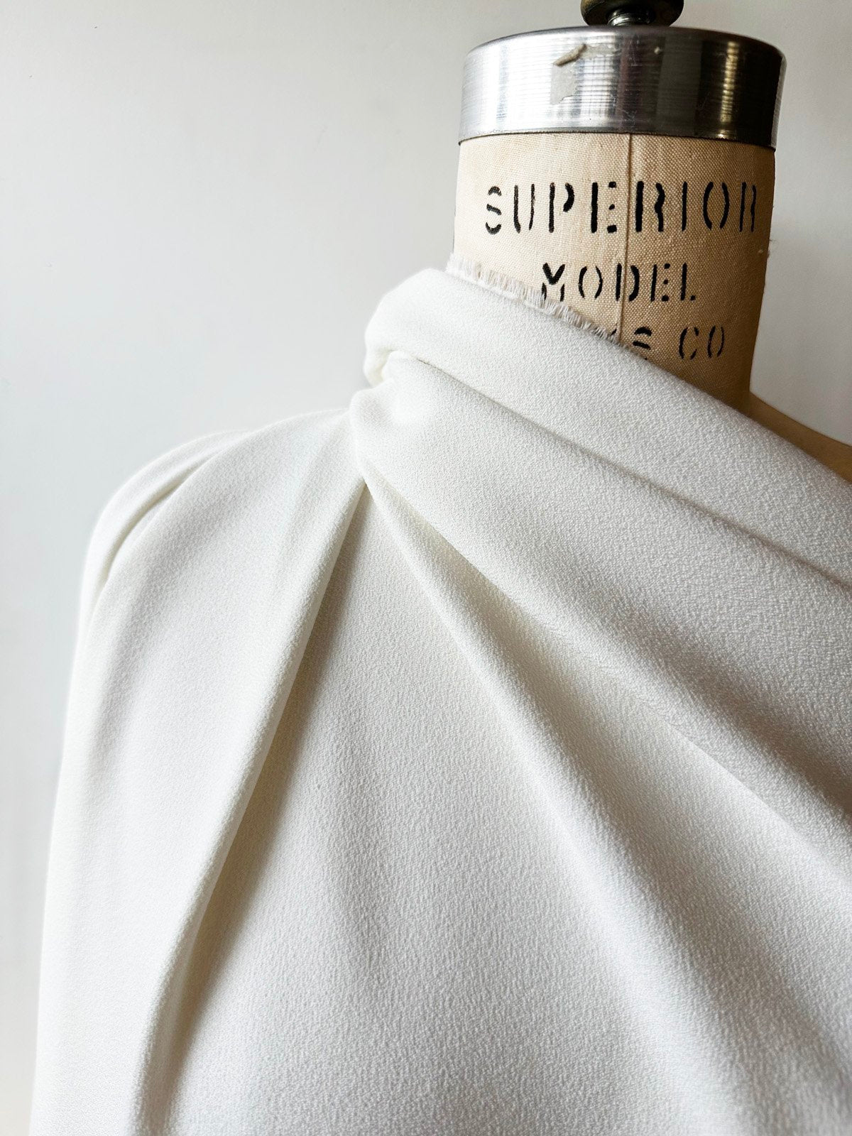 Riopele Çeramica Crepe Suiting Ivory - L'Etoffe Fabrics LLC