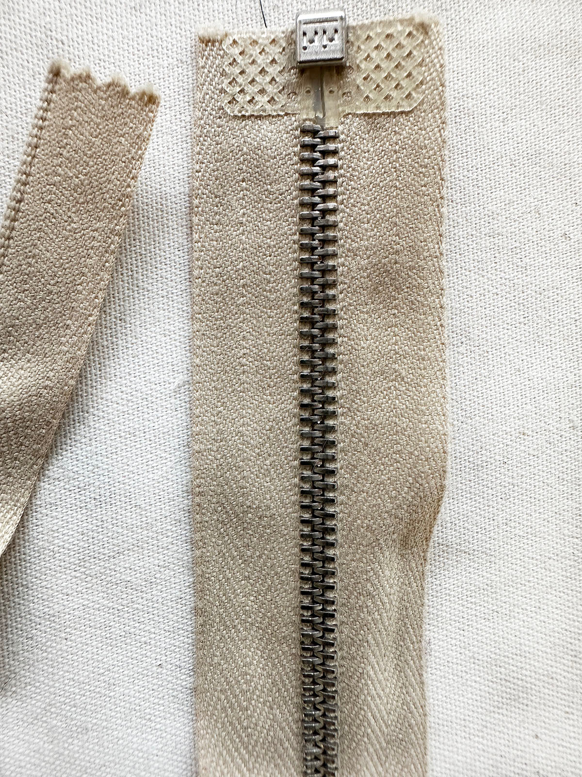 Riri Beige Separating Zipper with Matte Steel Pull Teeth - L'Etoffe Fabrics LLC