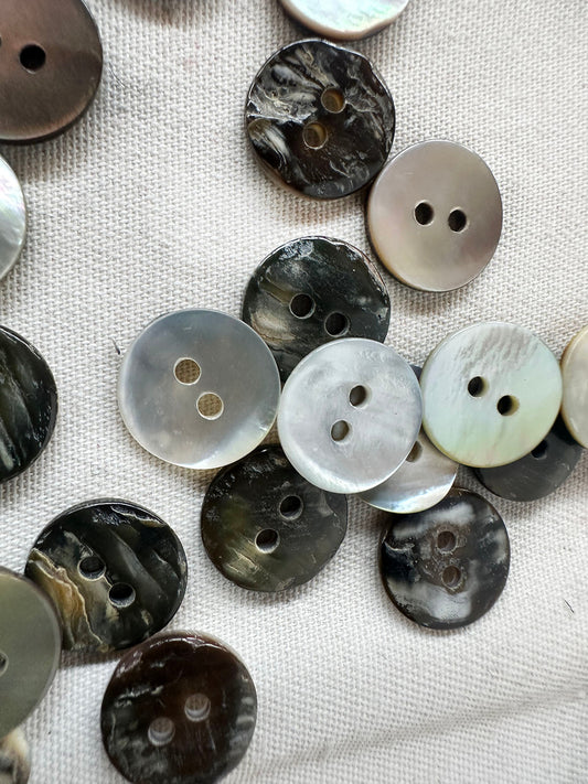 Shell Shirt Buttons Per Dozen - L'Etoffe Fabrics LLC