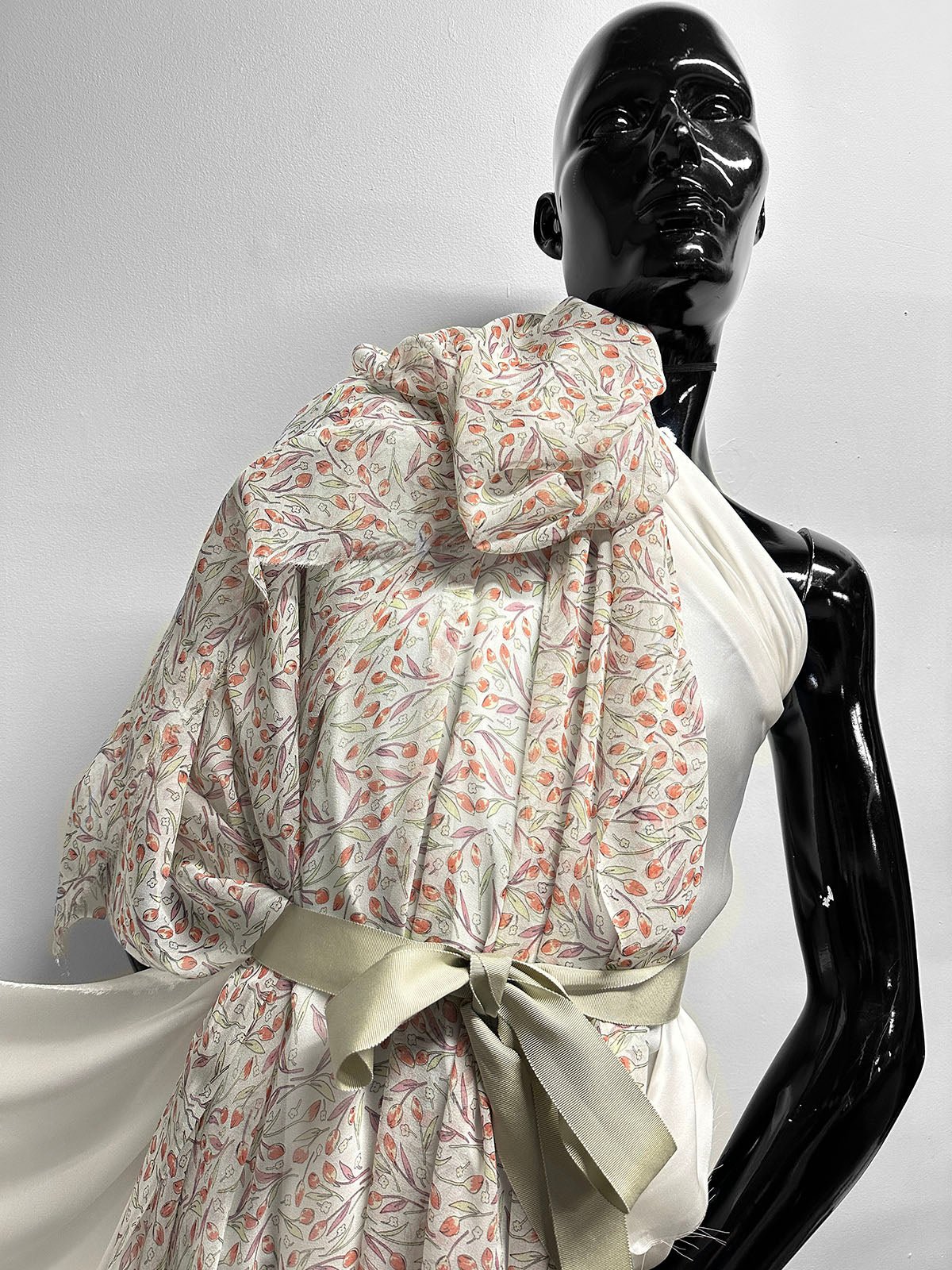 Silk Crepe Ivory Tulip Print Fabric - L'Etoffe Fabrics LLC