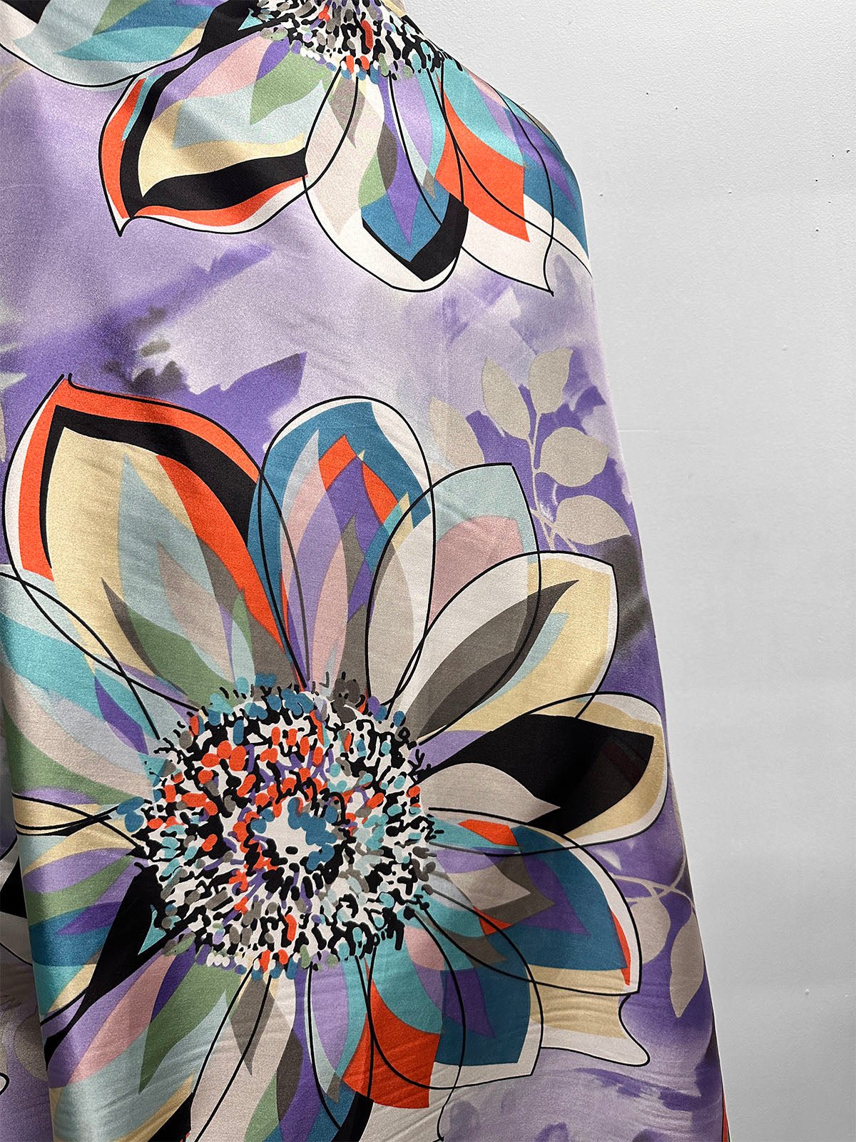 Silk Mammouth Sunflower Print - L'Etoffe Fabrics LLC