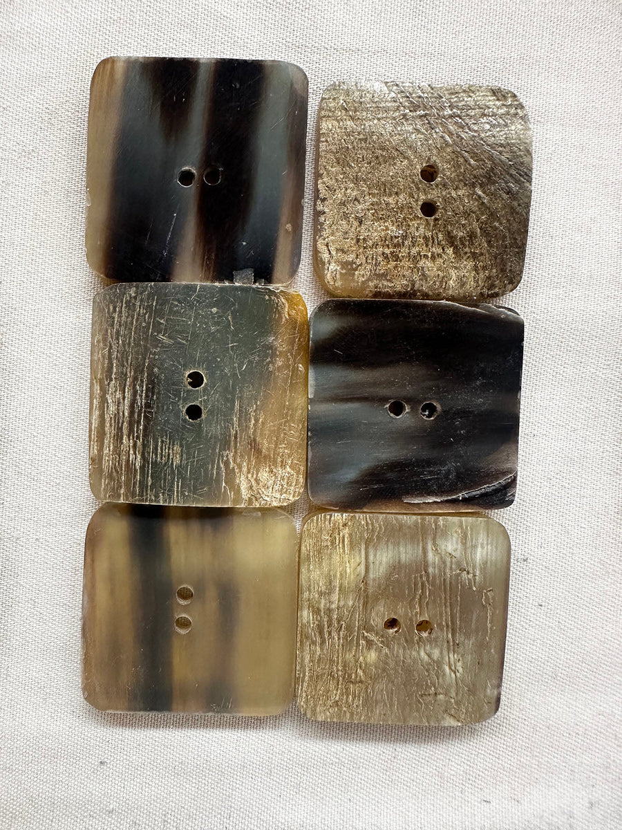 Square Horn Button Per Button - L'Etoffe Fabrics LLC