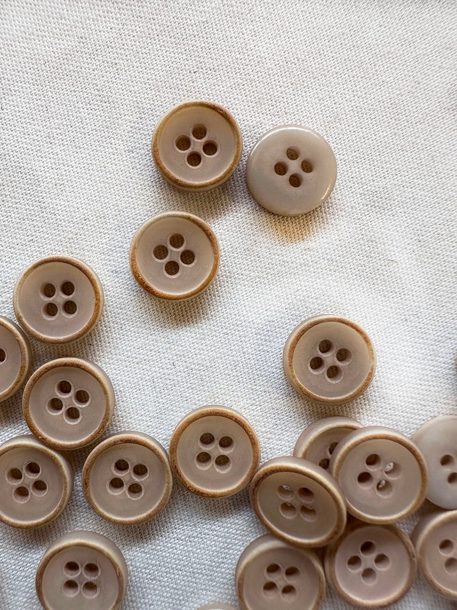 Tan Italian Shirt Buttons With Interest - L'Etoffe Fabrics LLC