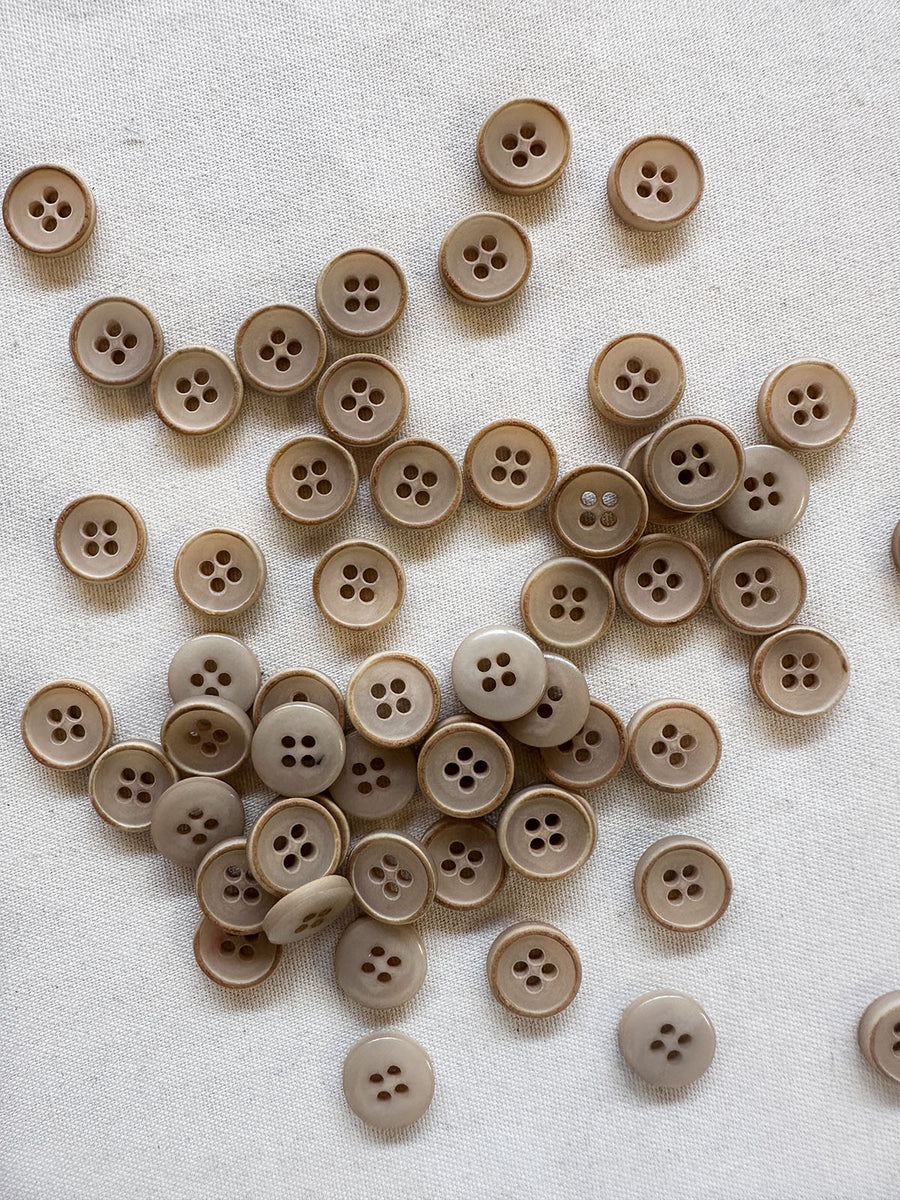 Tan Italian Shirt Buttons With Interest - L'Etoffe Fabrics LLC
