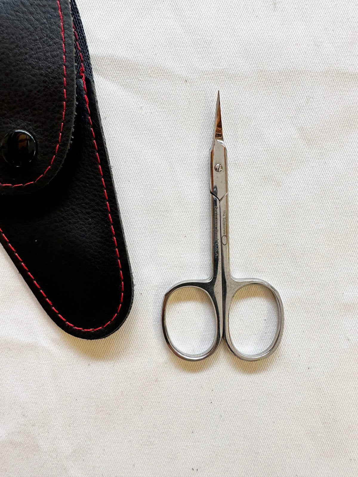 The Close Cut Scissor Made In The USA - L'Etoffe Fabrics LLC