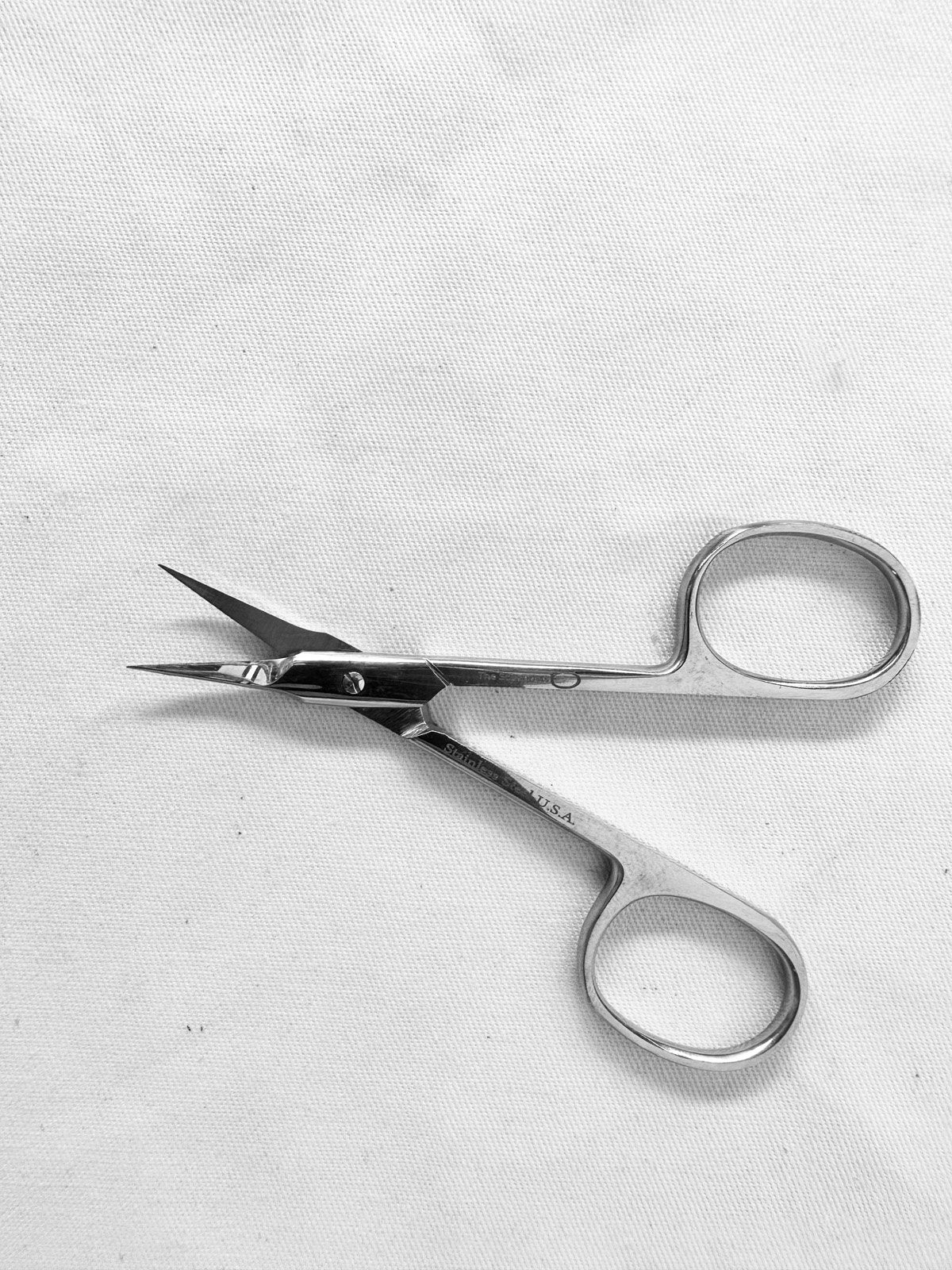 The Close Cut Scissor Made In The USA - L'Etoffe Fabrics LLC