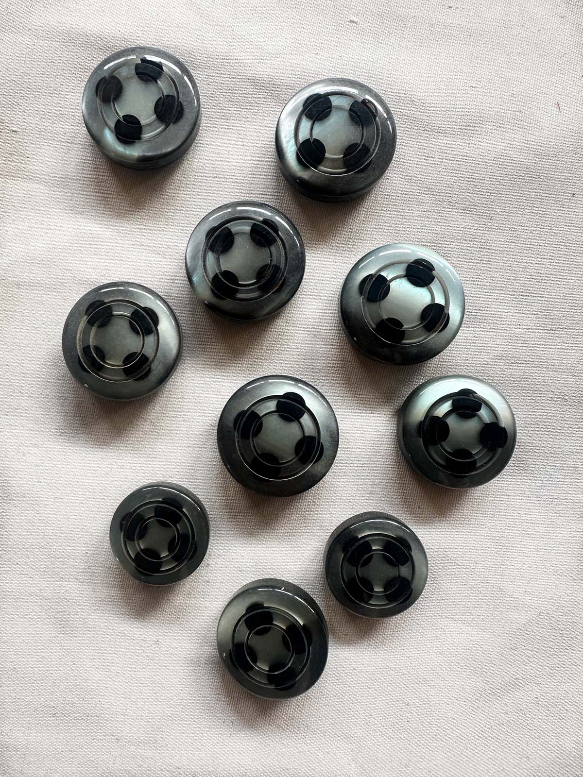 Vintage Italian 4 Dot Buttons - L'Etoffe Fabrics LLC