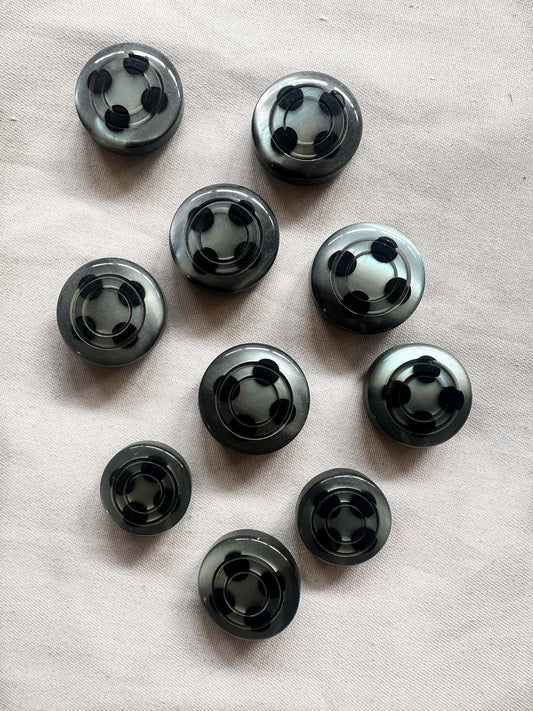 Vintage Italian 4 Dot Buttons - L'Etoffe Fabrics LLC