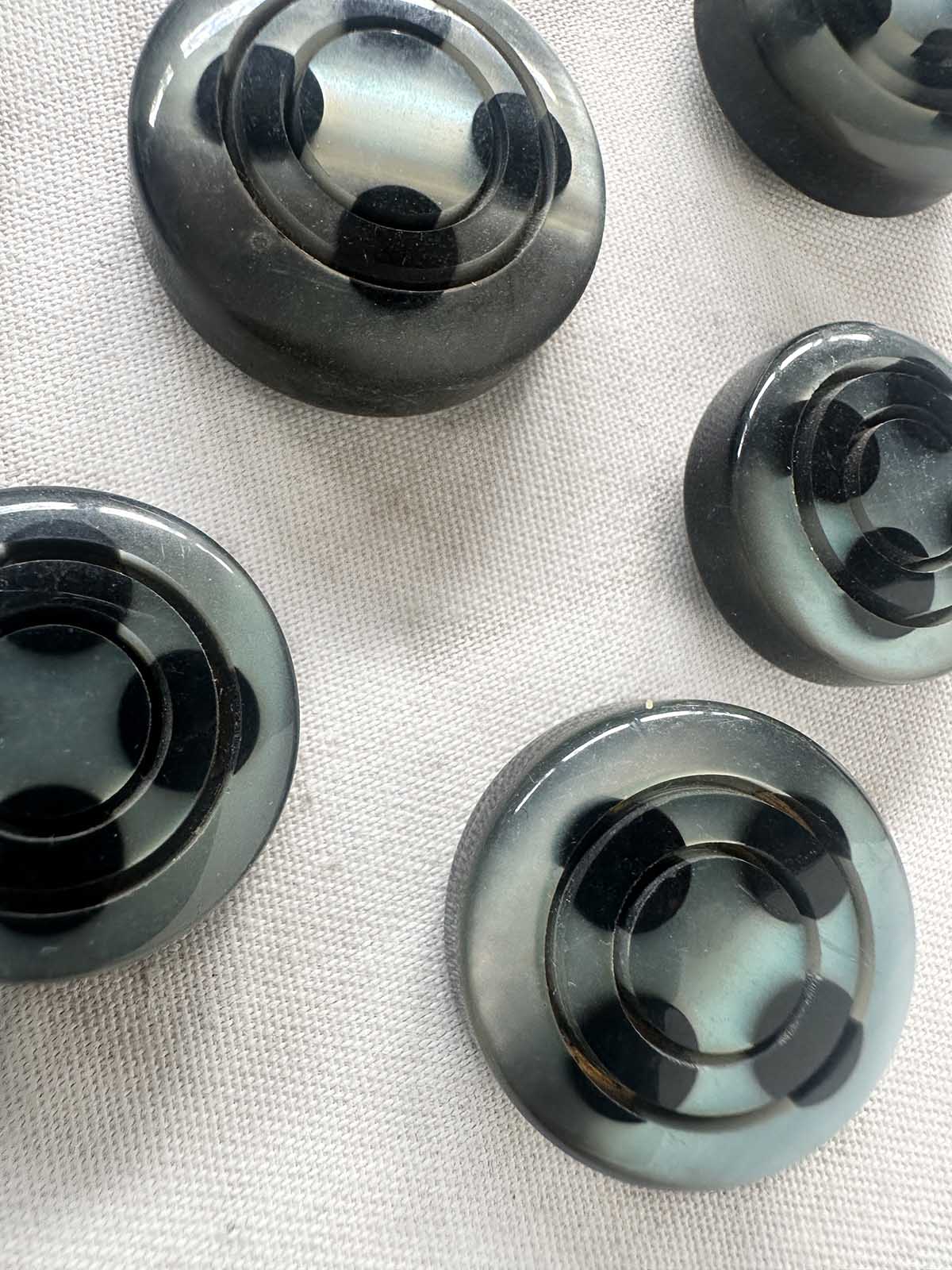 Vintage Italian 4 Dot Buttons - L'Etoffe Fabrics LLC