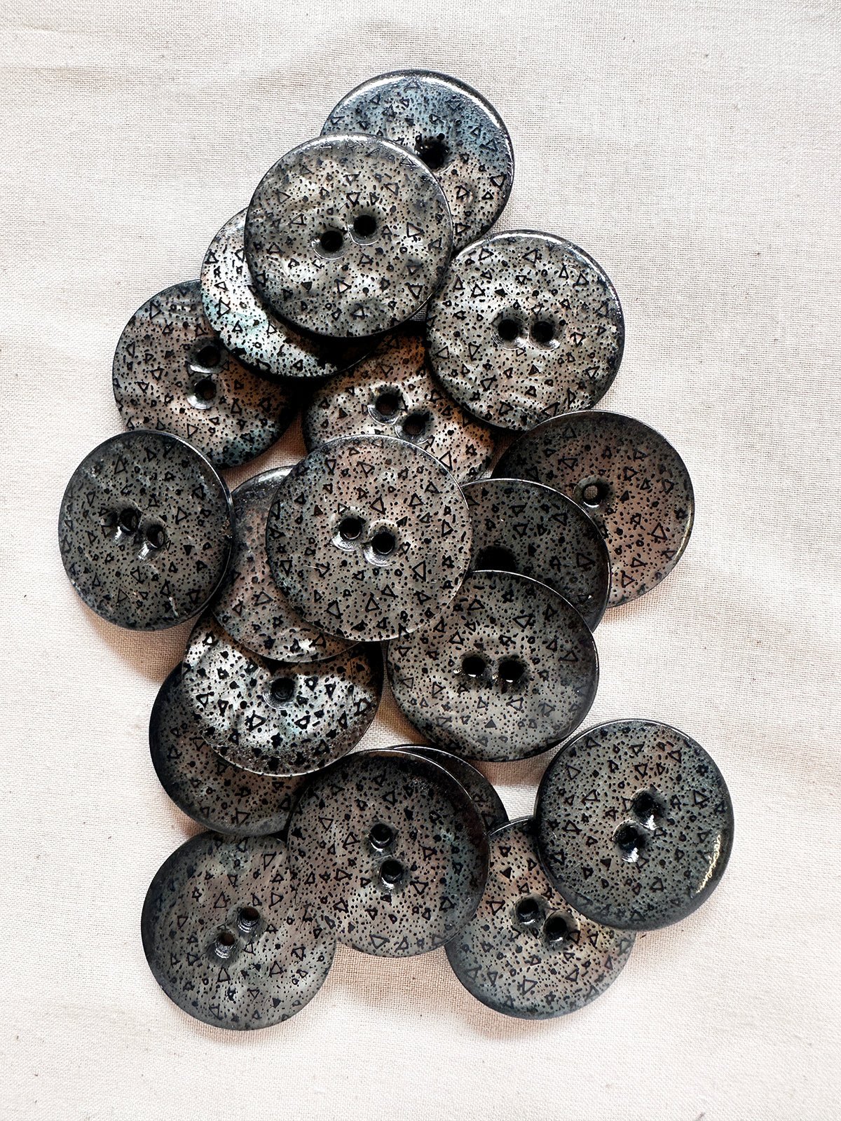 Vintage Italian Big Confetti Print Shell Buttons - L'Etoffe Fabrics LLC