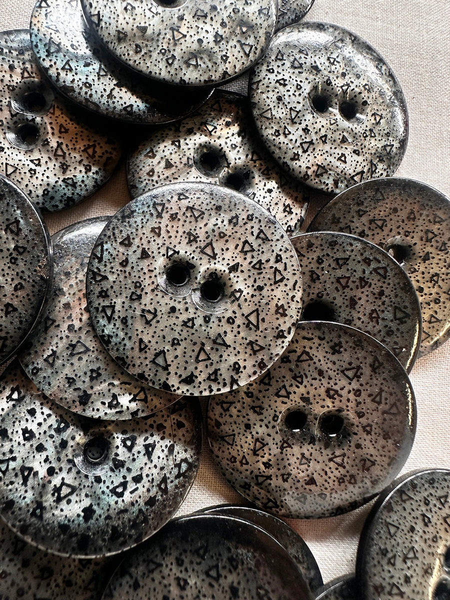 Vintage Italian Big Confetti Print Shell Buttons - L'Etoffe Fabrics LLC
