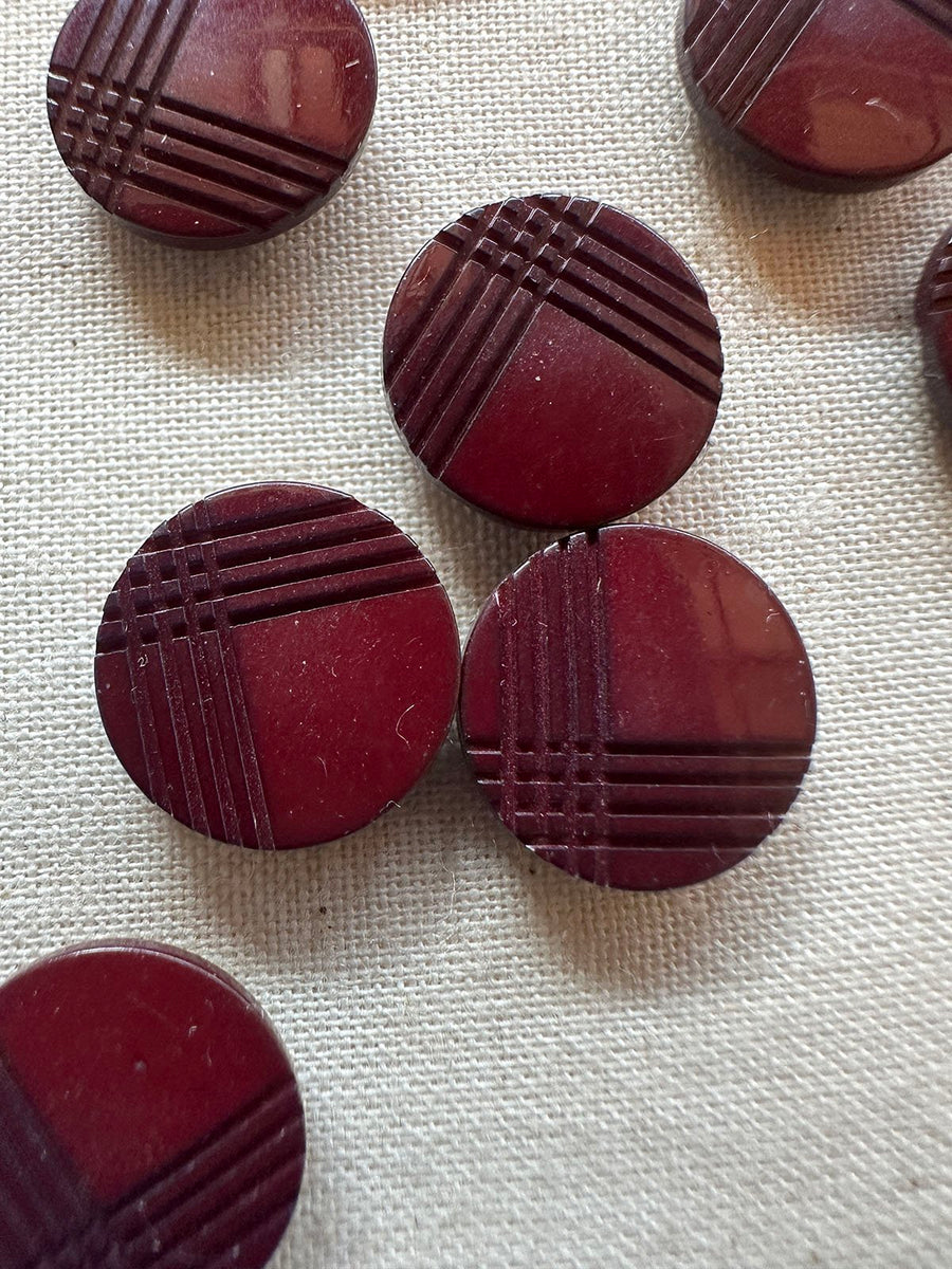 Vintage Italian Caberbet Crosshatch Shirt Button - L'Etoffe Fabrics LLC