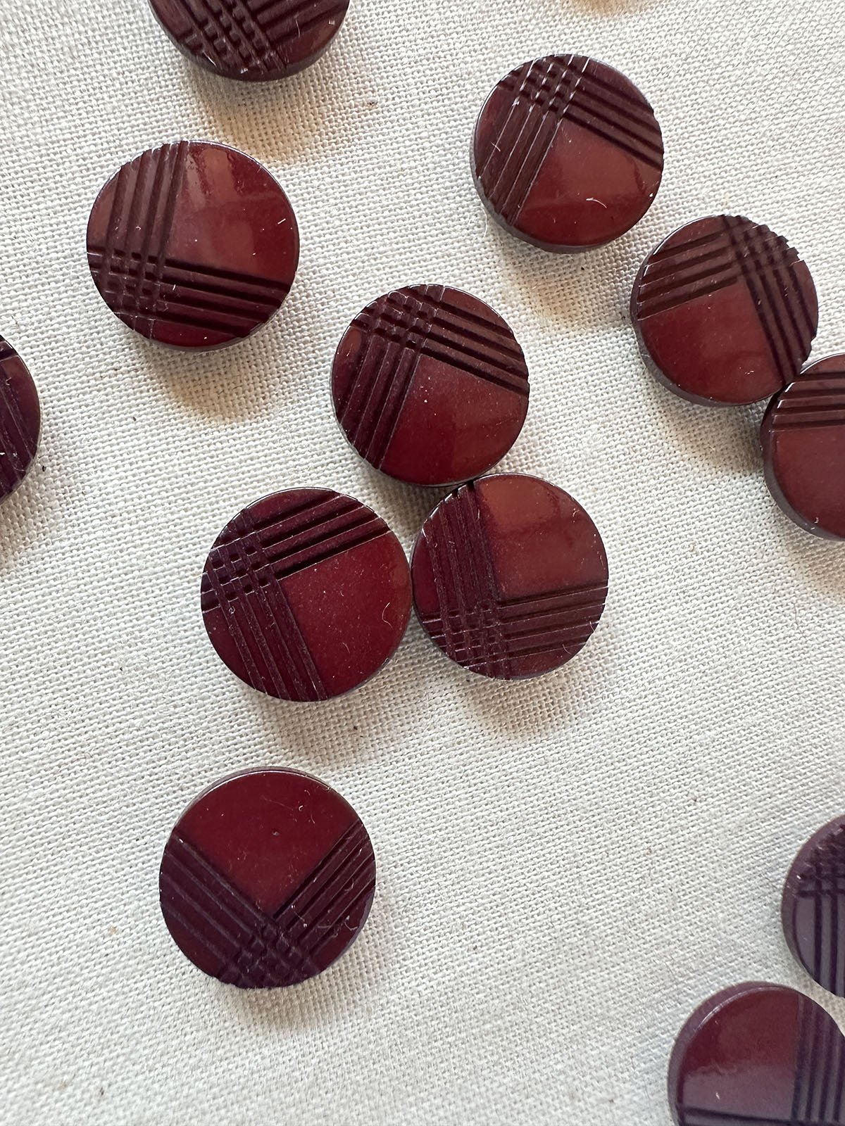 Vintage Italian Caberbet Crosshatch Shirt Button - L'Etoffe Fabrics LLC