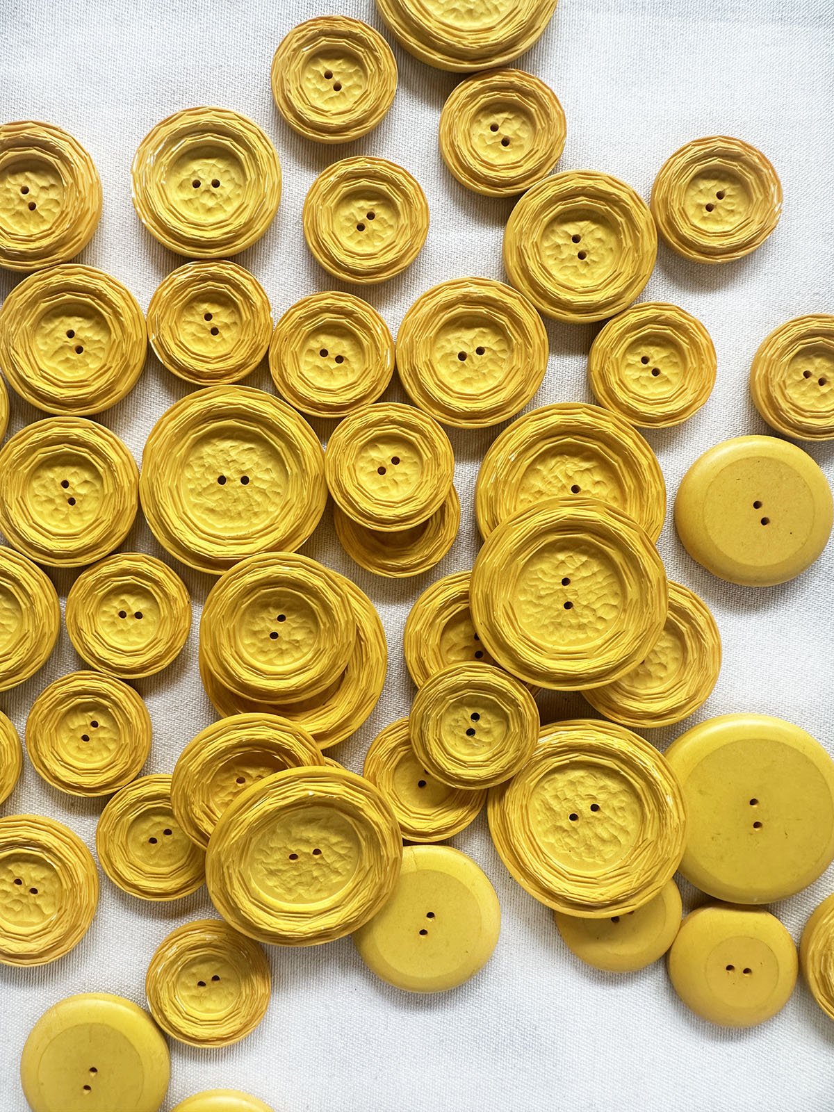 Vintage Italian Carved Yellow Buttons - L'Etoffe Fabrics LLC