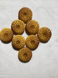 Vintage Italian Goldenrod Sunshine Buttons - L'Etoffe Fabrics LLC
