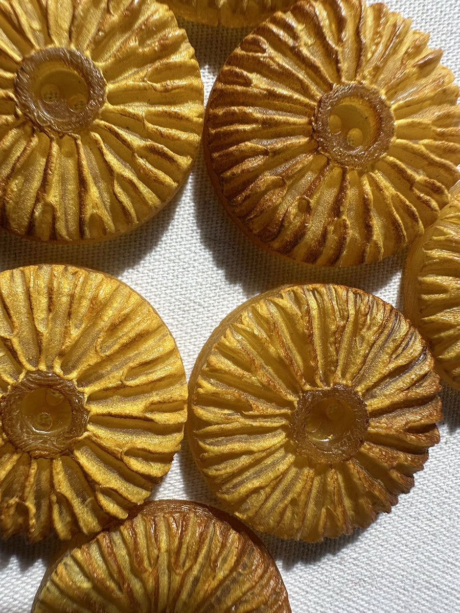Vintage Italian Goldenrod Sunshine Buttons - L'Etoffe Fabrics LLC
