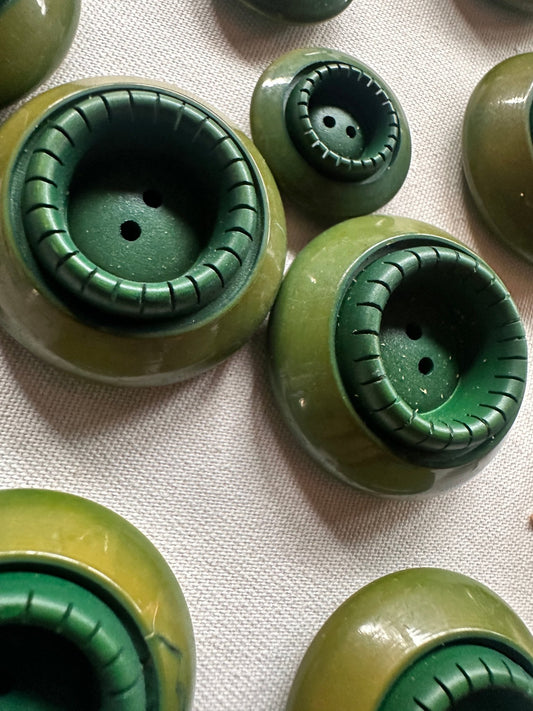 Vintage Italian Midcentury Green Buttons - L'Etoffe Fabrics LLC