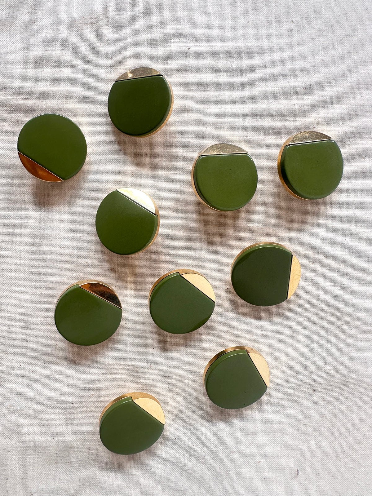 Vintage Italian Pavese 10 Button Bundle - L'Etoffe Fabrics LLC